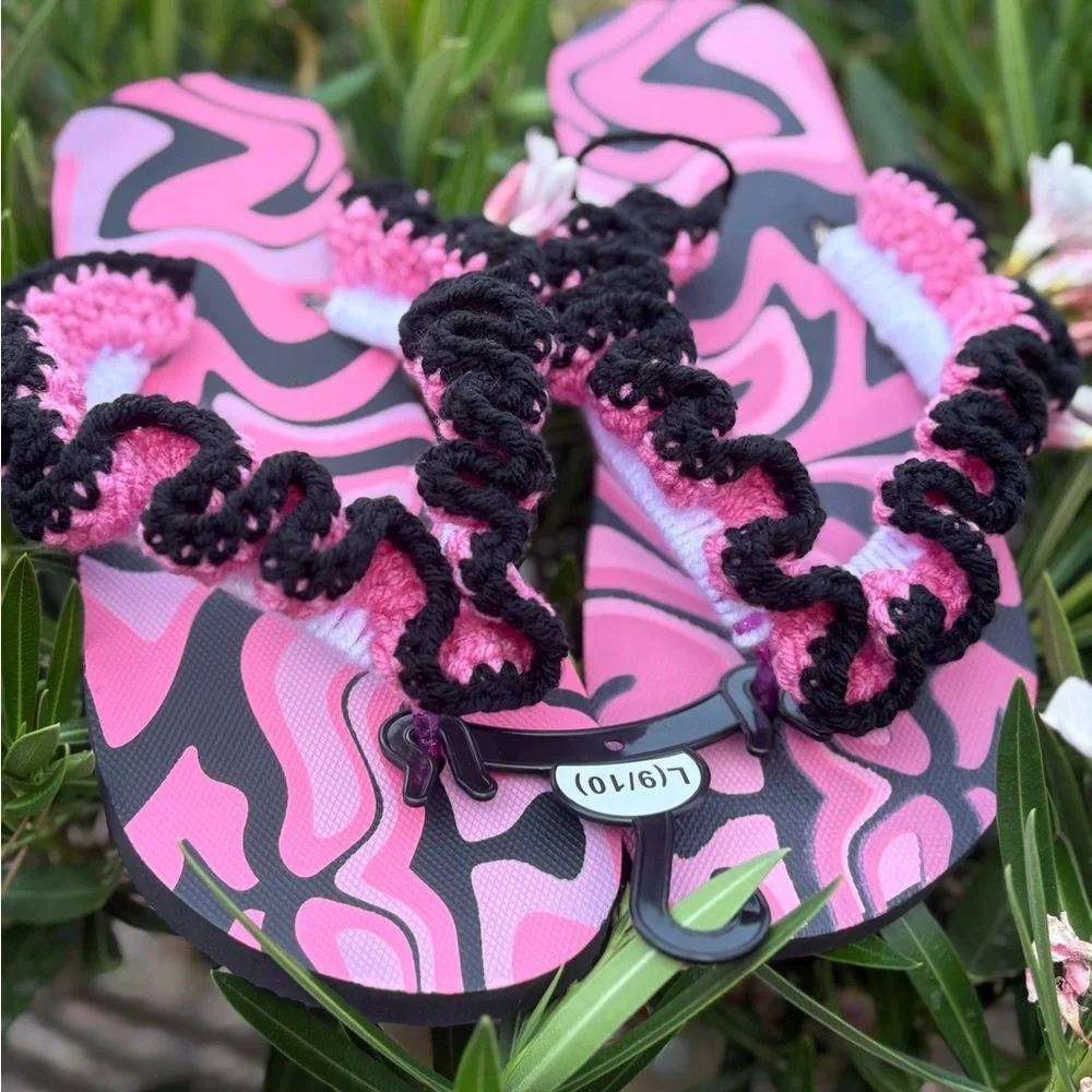 Vibrant Pink and Black Crochet Wavy Brim Hat | Flip Flops with Ruffles - Picture 3 of 12